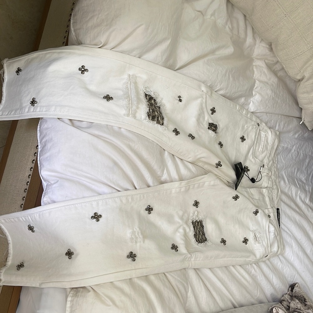 NWT sz 25 Blank NYC embellished white jean